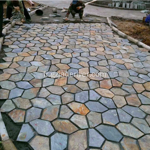 Carreaux de sol incrustés de Carrara avec jets d&#39;eau en pierre naturelle